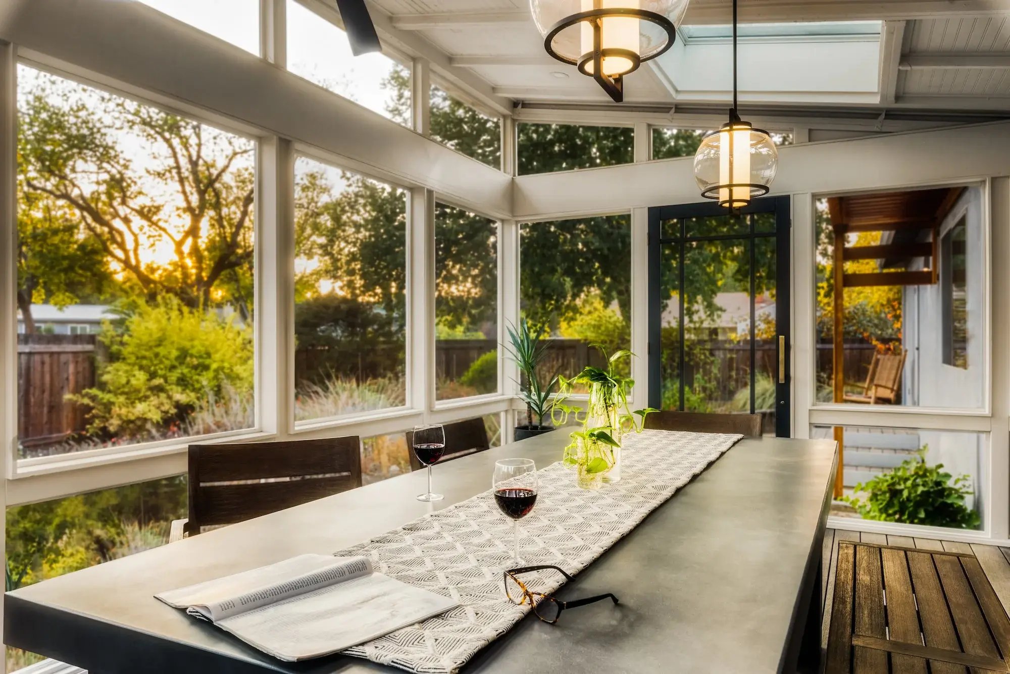 3+SEASON+PORCH