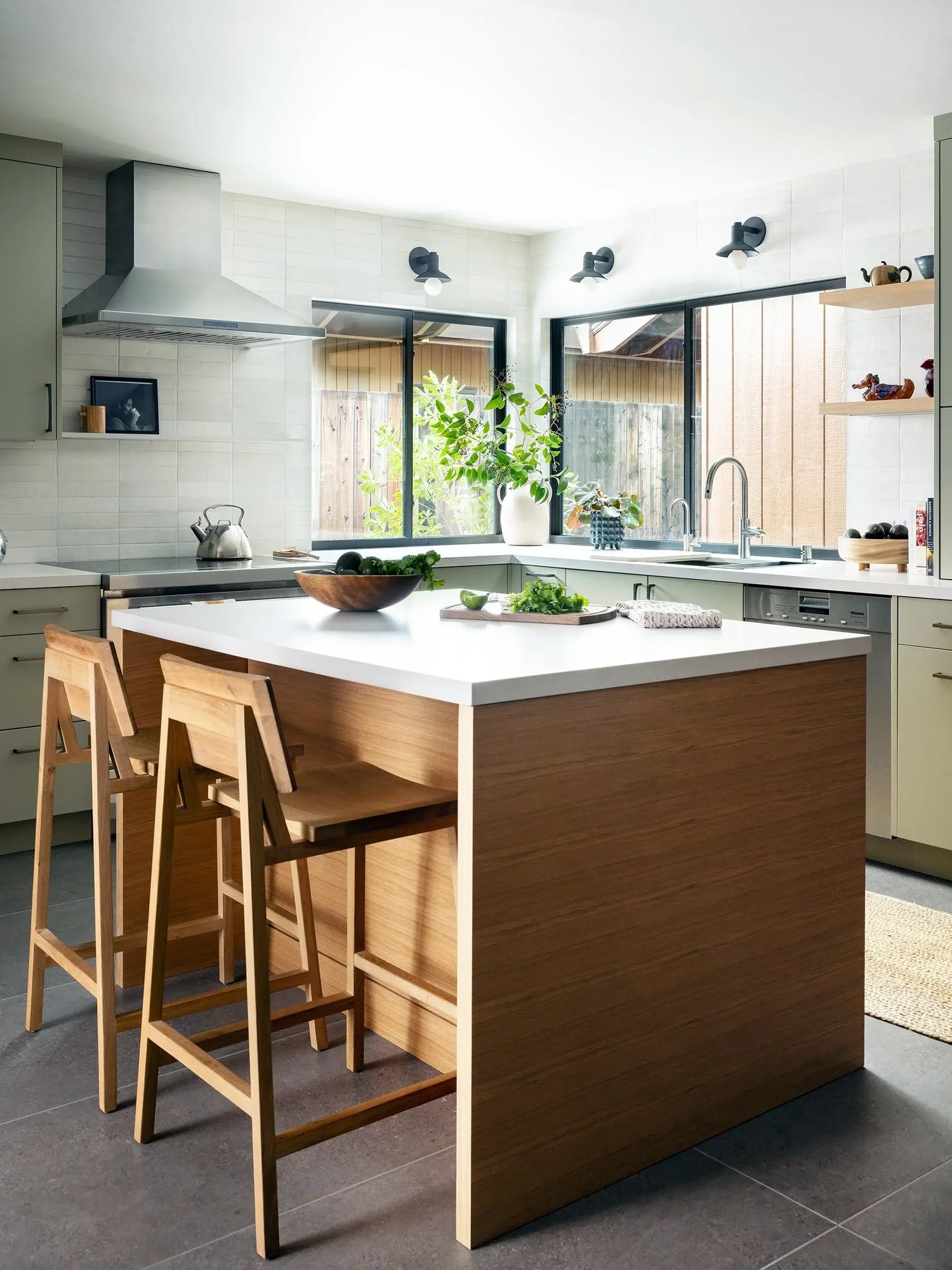 WHITE+OAK+ISLAND+SEATING