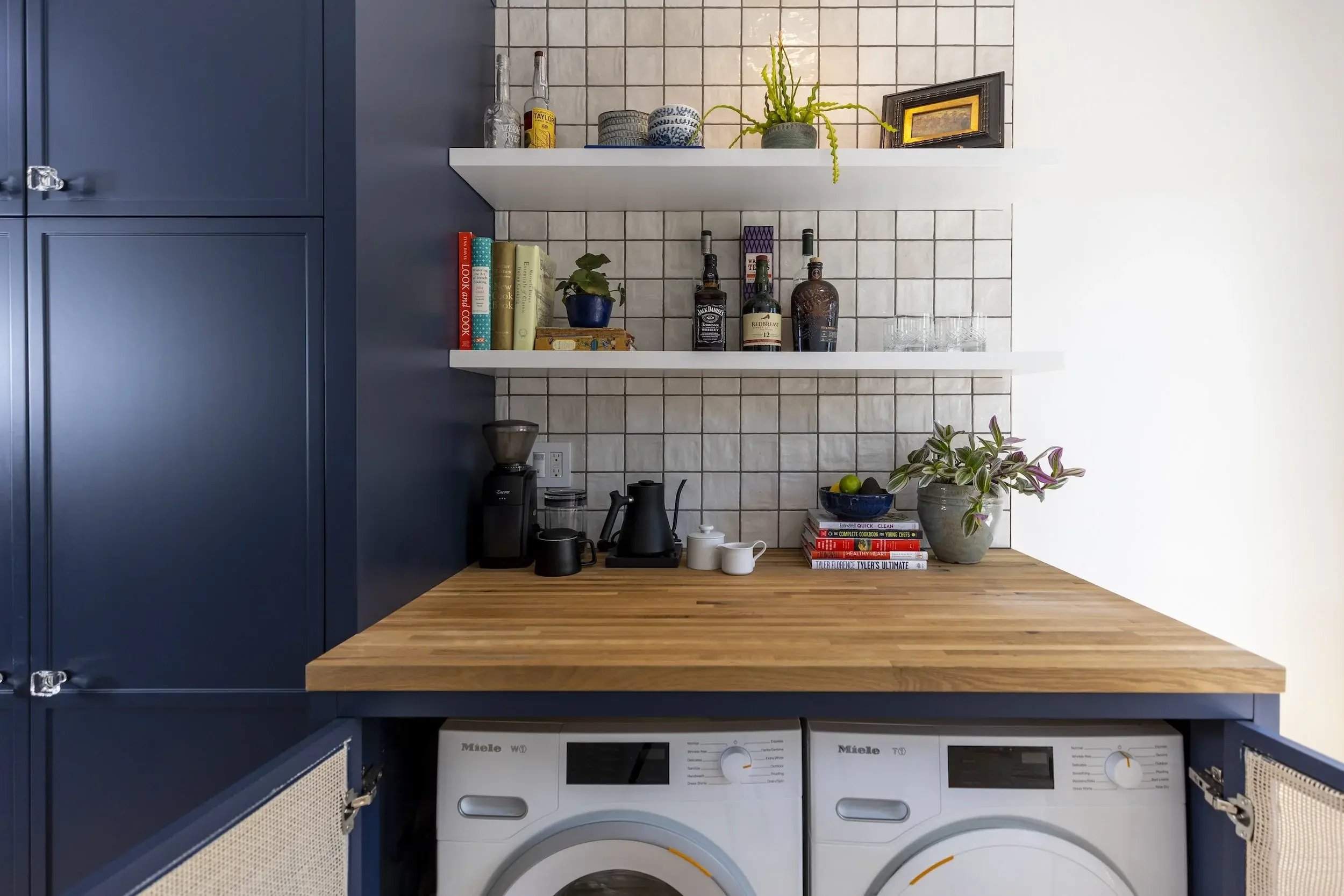 OPEN+LAUNDRY+CABINET