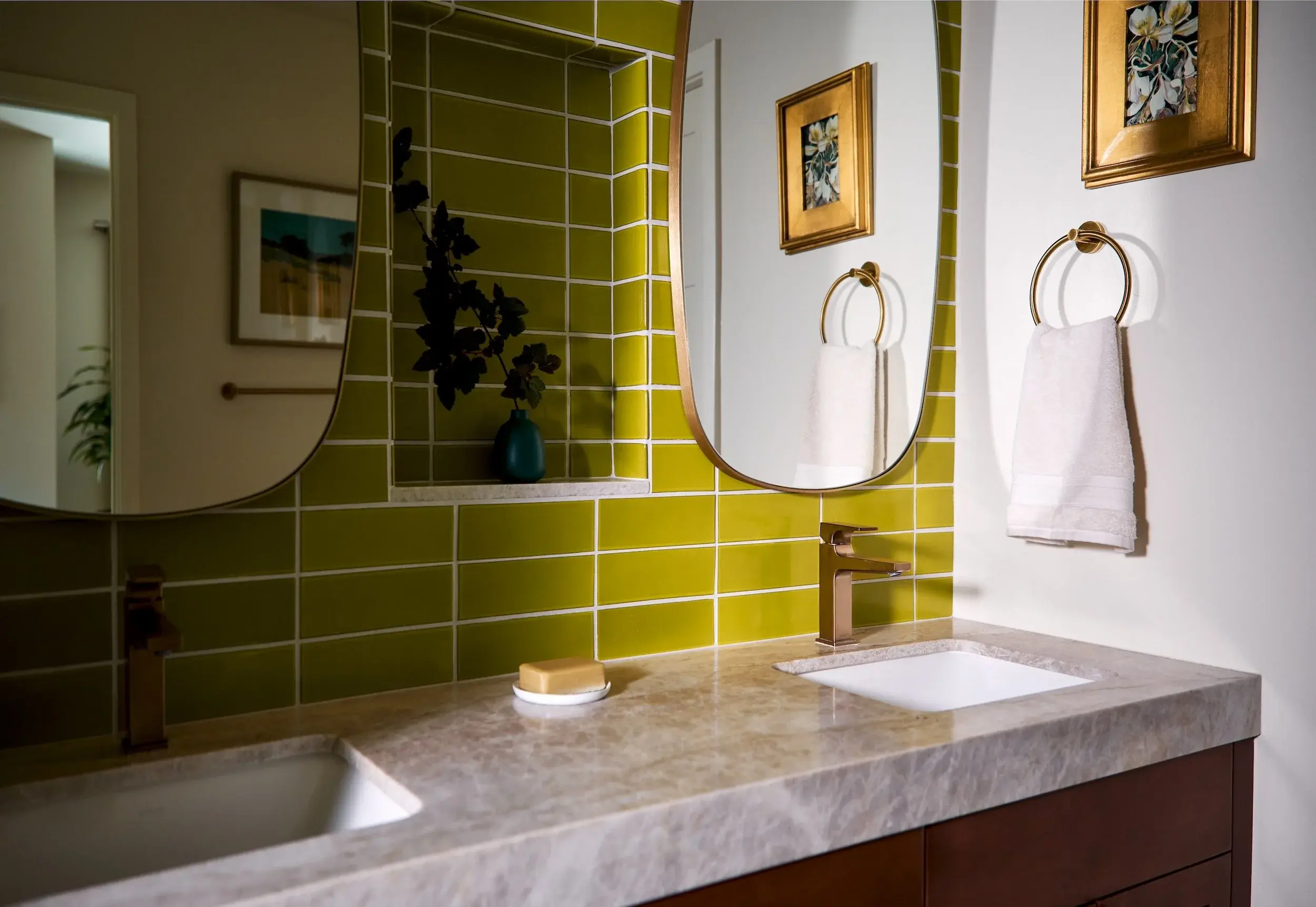 BATHROOM+HEATH+TILE+YELLOW+QUARTZITE+COUNTERTOP+REFRESH