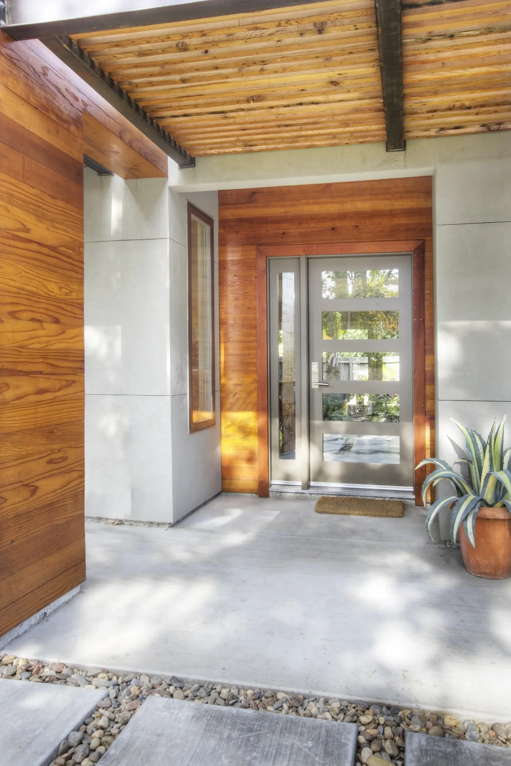 CONTEMPORARY+ENTRY+WITH+GREY+4+LITE+FRONT+DOOR