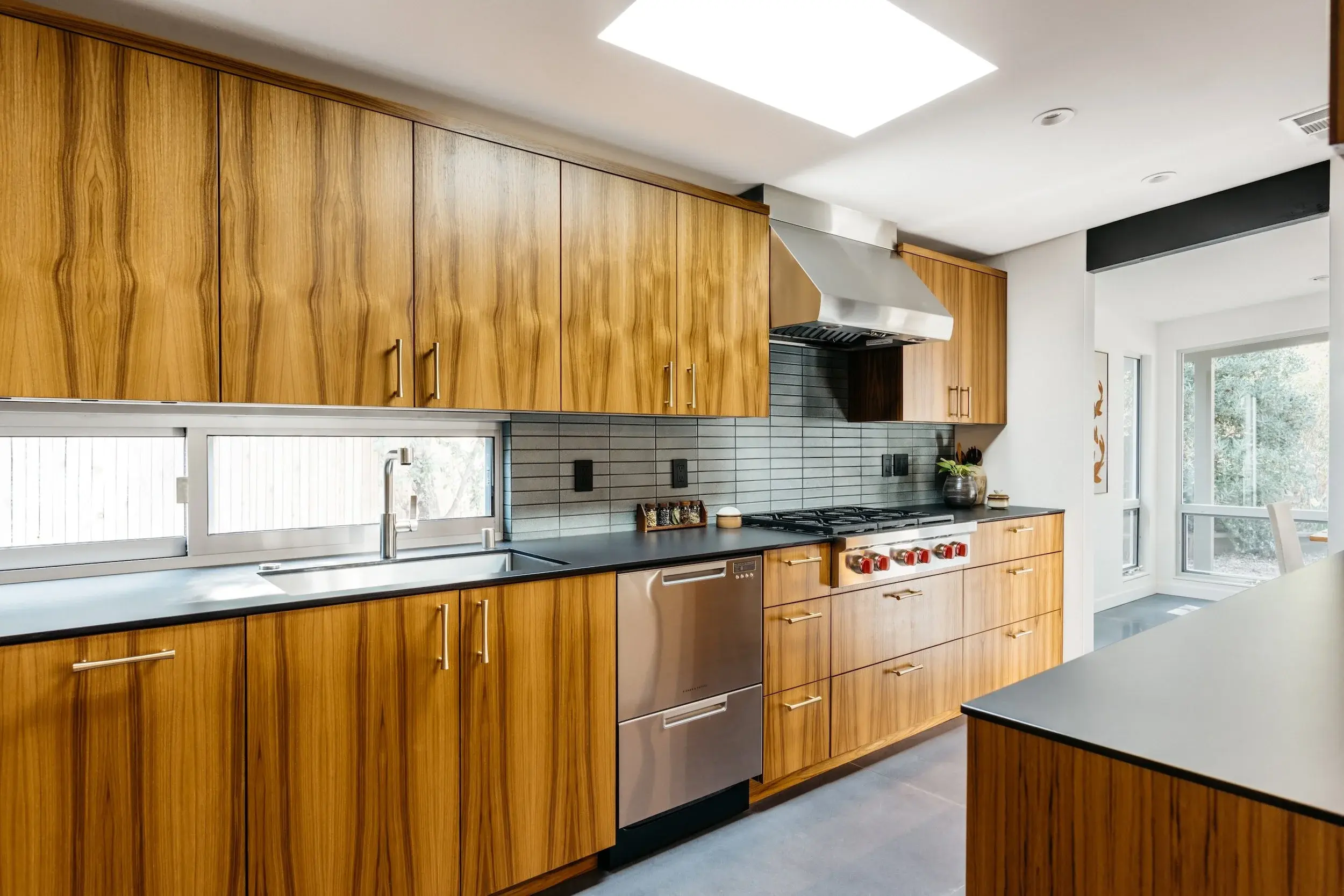 CORNER+WINDOW+HEATH+TILE+GALLEY+KITCHEN