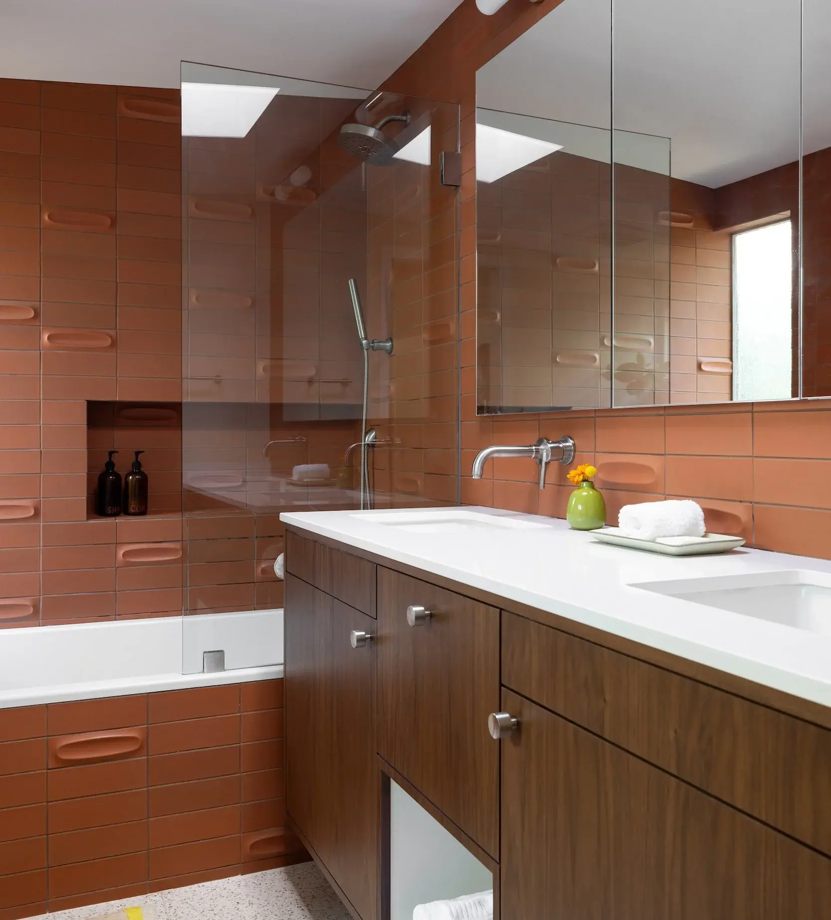HEATH+BLACK+WALNUT+BATHROOM (1)