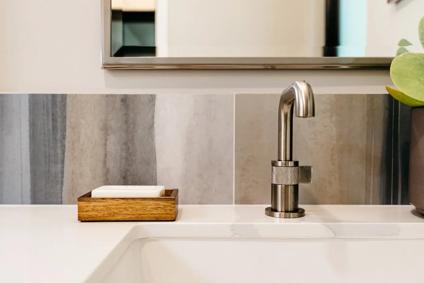 Industrial+Sink+Faucet+with+Organic+Slate+Colored+Backsplash+Tile+copy