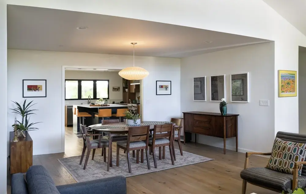 STRENG+DINING+ROOM+OPEN+TO+KITCHEN