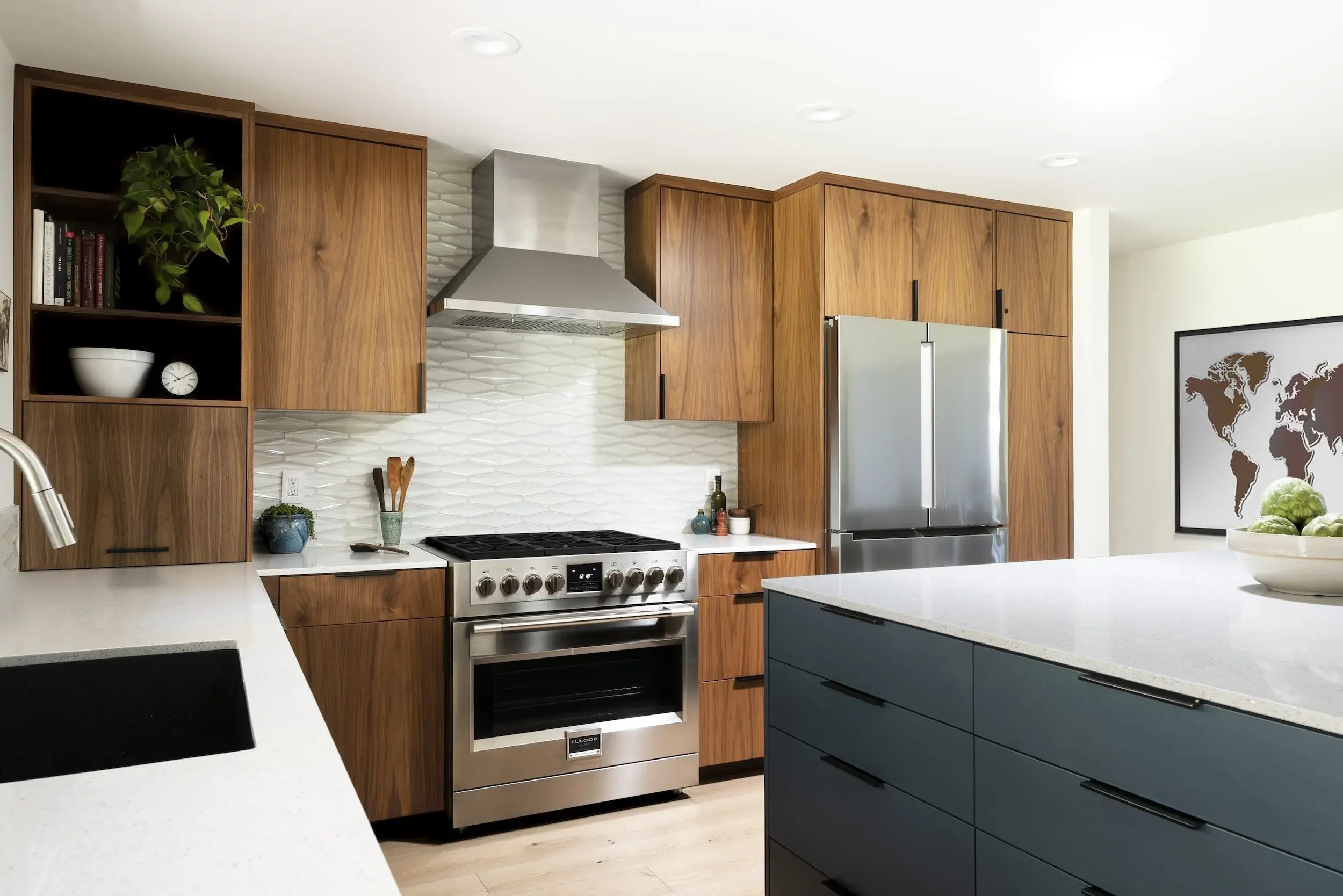 STRENG+WALNLUT+BLUE+CABINETS+OPEN-1