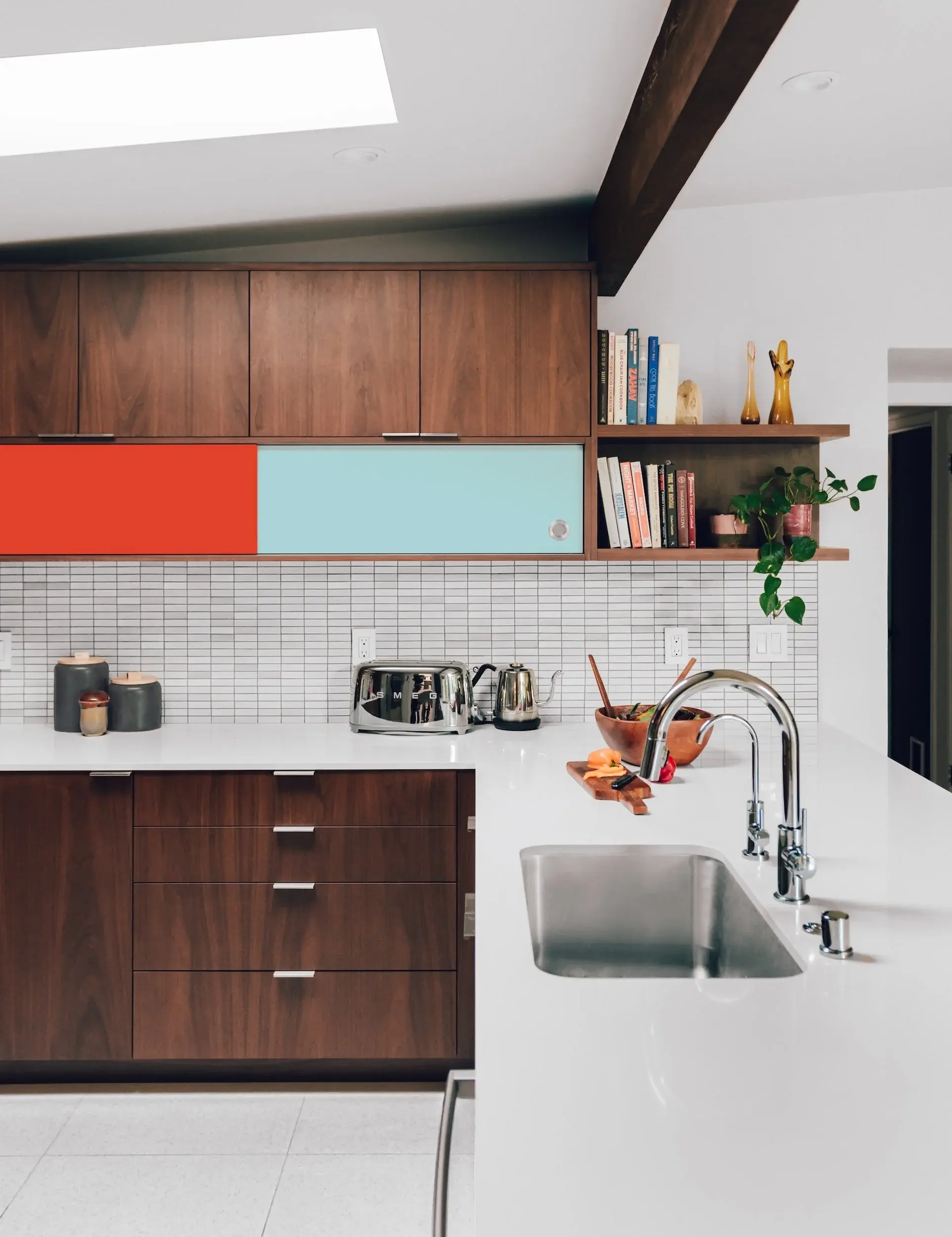 black+walnut+and+color+pop+streng+kitchen (1)