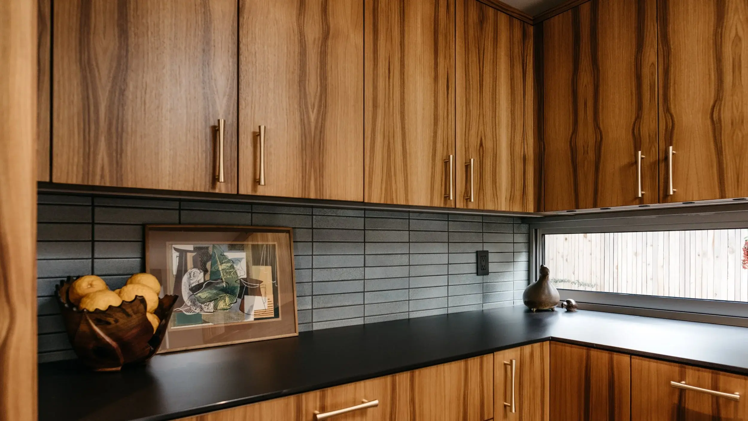mcm+corner+window+cabinetry+tile+detail